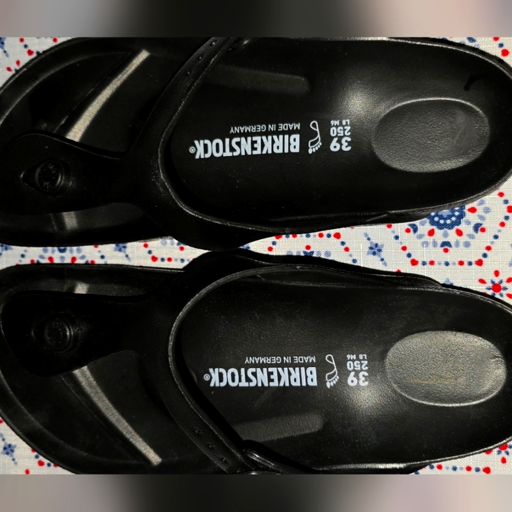 Birkenstock Classic Black Beach Sandals